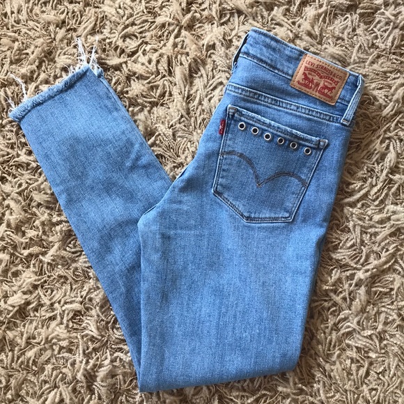 NWOT Levi’s 711 Skinny Jeans - Picture 8 of 9